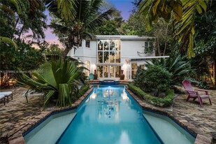 3644 St Gaudens Rd in Miami, FL - Building Photo