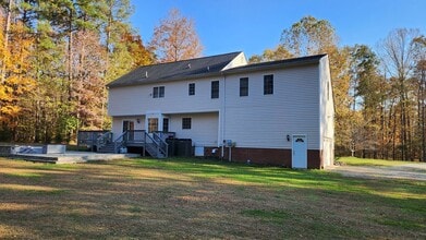 11830 Winterpock Rd in Chesterfield, VA - Building Photo - Building Photo