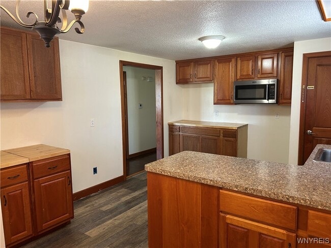 688 Dick Rd in Cheektowaga, NY - Building Photo - Building Photo