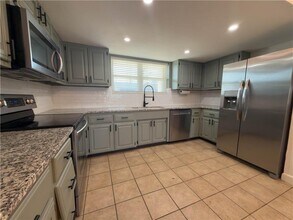 2713 W Fir St in Rogers, AR - Building Photo - Building Photo