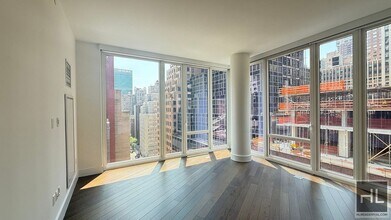 East 44th Street in New York, NY - Building Photo - Building Photo
