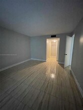 661 N University Dr in Pembroke Pines, FL - Building Photo - Building Photo