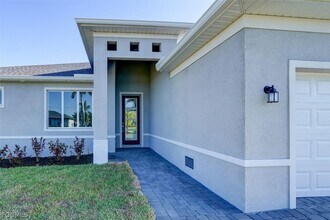 4313 NW 27th Terrace in Cape Coral, FL - Building Photo - Building Photo