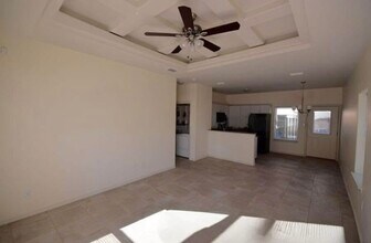 407 Teague Ave, Unit 1 in Edinburg, TX - Foto de edificio - Building Photo