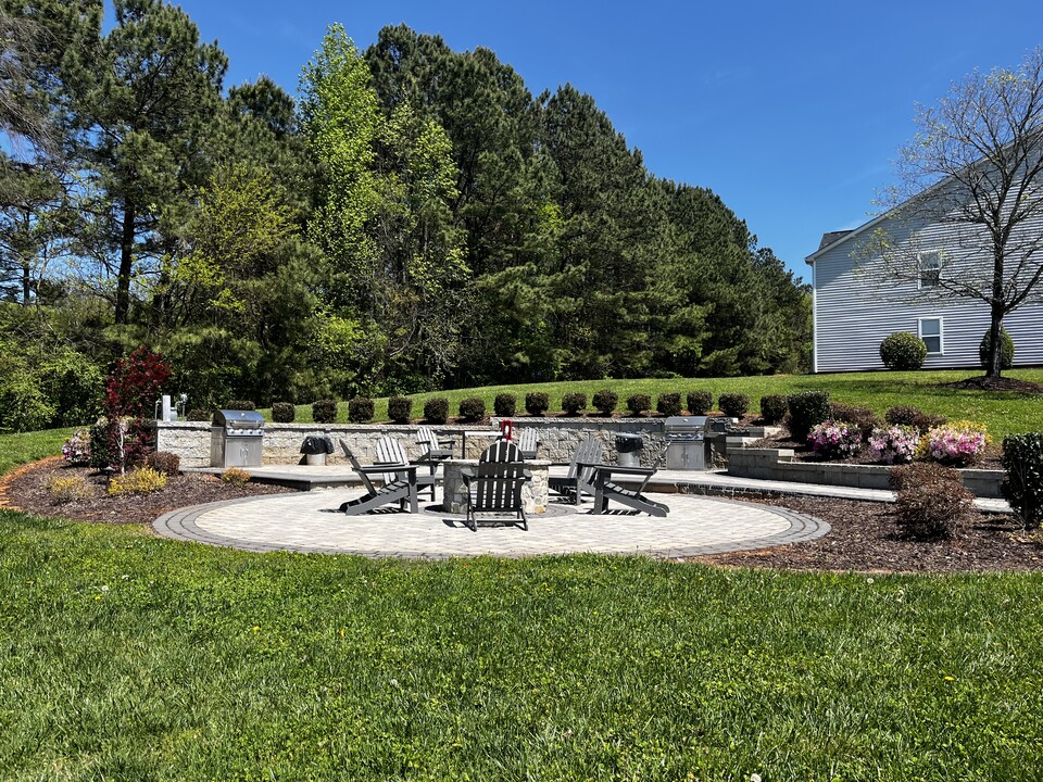 Brentwood Chase Apartments in Gastonia, NC - Building Photo