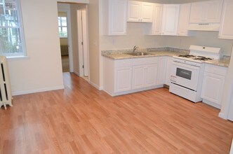 6104 Spruce St-Unit -A in Philadelphia, PA - Building Photo - Building Photo