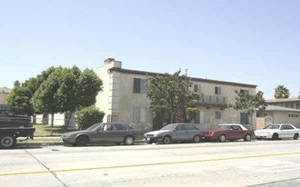 9501 State St in South Gate, CA - Building Photo
