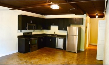 Century Parc Apartments in Tallahassee, FL - Building Photo - Building Photo