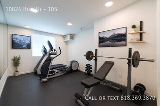 10824 Blix St in Los Angeles, CA - Building Photo - Building Photo