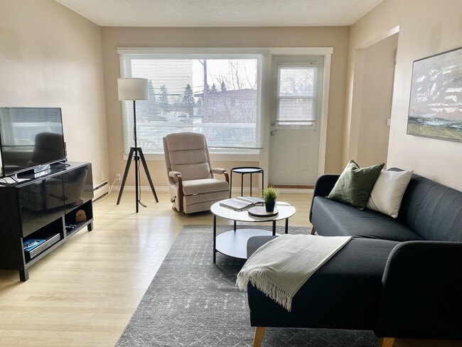 9740-62 62 St NW in Edmonton, AB - Building Photo - Building Photo