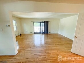 20 Phelps Ave in New Brunswick, NJ - Building Photo - Building Photo