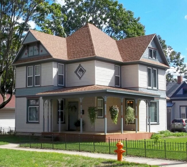 property at 111 W Vine St