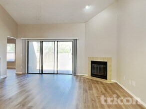 7887 Moss Pointe Trail E in Jacksonville, FL - Building Photo - Building Photo