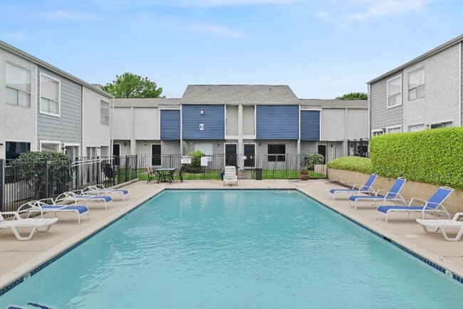 Sonoma Apartments in College Station, TX - Building Photo - Building Photo