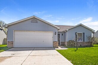 12719 Spurrington Way in Indianapolis, IN - Foto de edificio - Building Photo