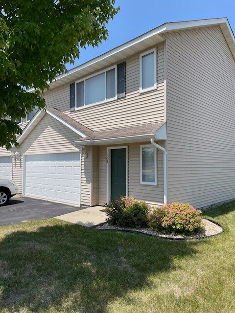 108 Oriole Path Photo