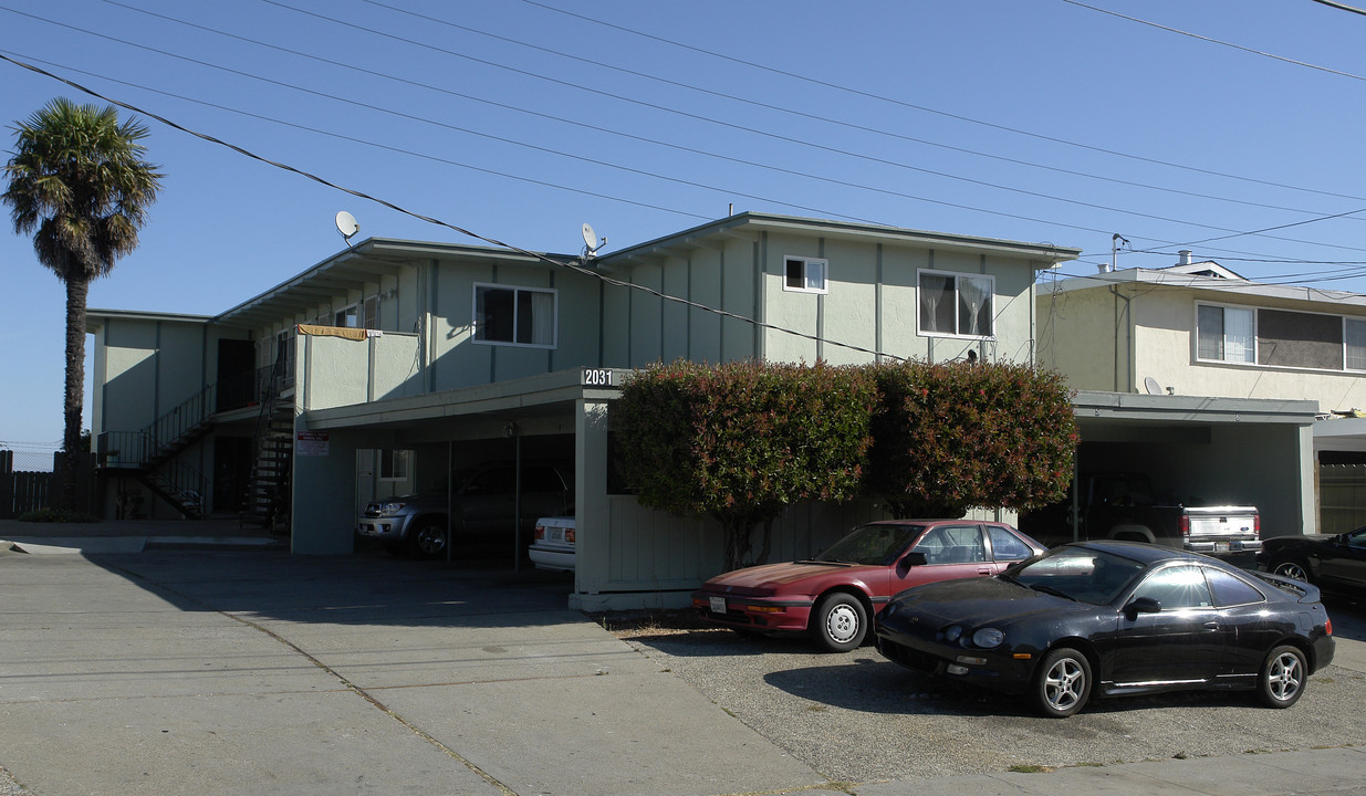 2031 Stanton Ave in San Pablo, CA - Building Photo