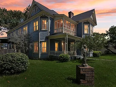 property at 250 N Main St