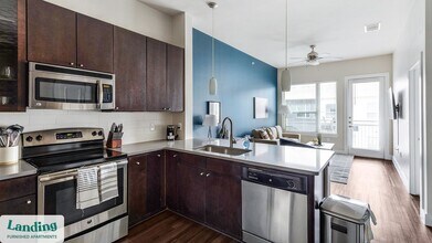 3501 Ross Ave in Dallas, TX - Building Photo - Building Photo