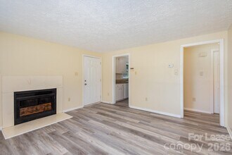 3131 Vestal Pl in Charlotte, NC - Building Photo - Building Photo