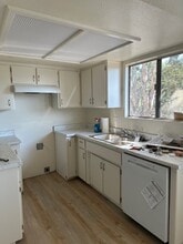 512 Fein Ave, Unit B in Paso Robles, CA - Foto de edificio - Building Photo