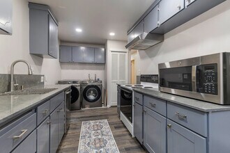 19122 3rd Dr SE in Bothell, WA - Foto de edificio - Building Photo