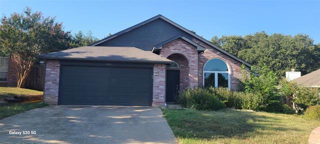 1210 Hidden Oaks Dr in Mansfield, TX - Building Photo