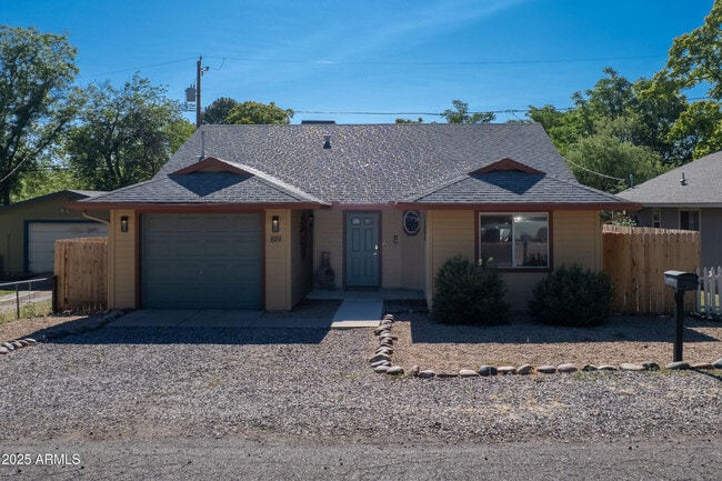 property at 819 N 5th St