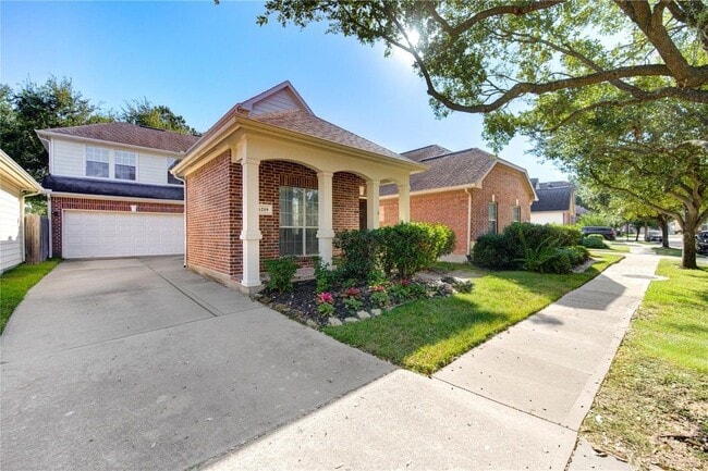 6219 Cameron Cove Ln