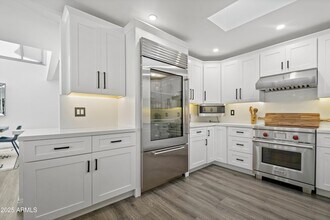 7322 E Sierra Vista Dr in Scottsdale, AZ - Building Photo - Building Photo