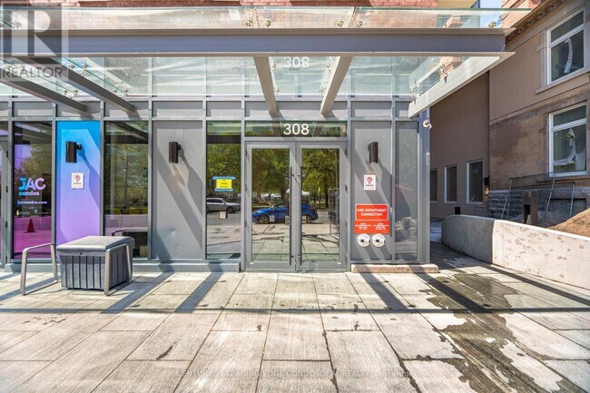 308-3308 Jarvis St in Toronto, ON - Building Photo - Building Photo
