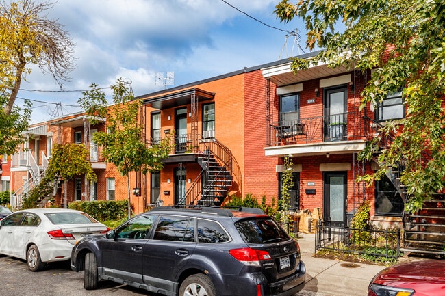 2297 Denonville Rue