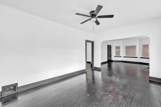 3058 E 116th St in Cleveland, OH - Foto de edificio - Building Photo