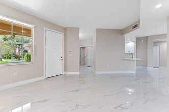 12454 Crystal Pointe Dr in Boynton Beach, FL - Building Photo - Building Photo