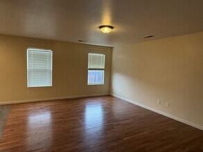 8825 Sunset Breeze Dr in Reno, NV - Building Photo - Building Photo