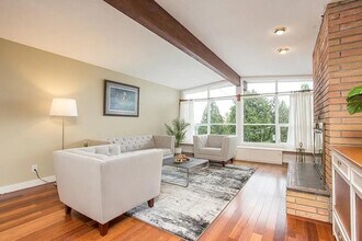 958 Ranch Park Way in Coquitlam, BC - Building Photo - Building Photo