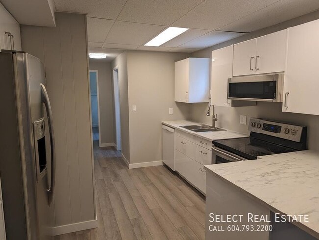 45574 Lewis Ave in Chilliwack, BC - Building Photo - Building Photo