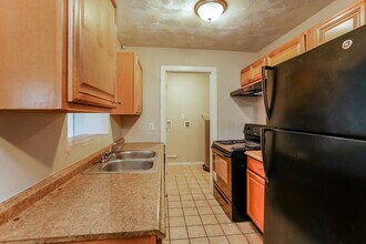 2914 Lafayette St in Ft. Myers, FL - Foto de edificio - Building Photo