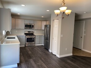 828 183rd Pl SE in Bothell, WA - Building Photo - Building Photo