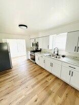 1170 Stoughton Ave in Chaska, MN - Building Photo