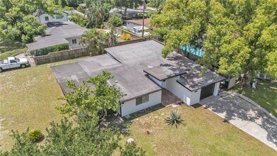 2128 Sycamore Dr in Winter Park, FL - Foto de edificio - Building Photo