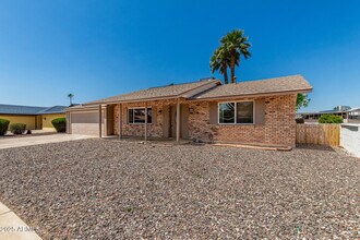 10216 N 110th Ave in Sun City, AZ - Building Photo - Building Photo