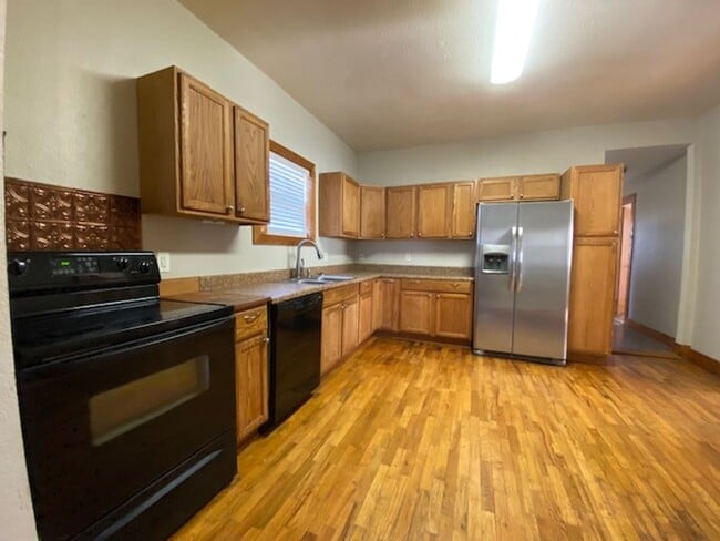 407 S Empire Ave in Joplin, MO - Building Photo - Building Photo