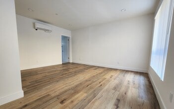 543 N Kingsley Dr in Los Angeles, CA - Building Photo - Building Photo