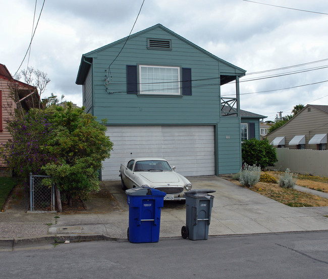 111 Lewis Ave in Millbrae, CA - Building Photo - Building Photo