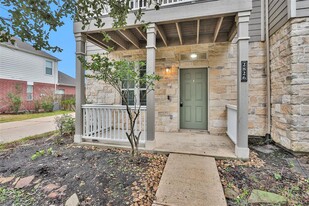 2826 Legends Crest Dr in Spring, TX - Foto de edificio - Building Photo