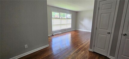 3042 Santa Monica Dr in Decatur, GA - Building Photo - Building Photo