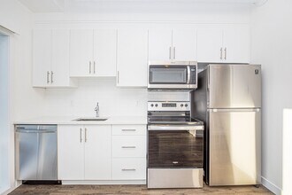 386 Richmond Rd in Ottawa, ON - Building Photo - Building Photo