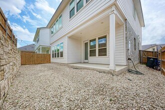 12811 Stanford Dr in Buda, TX - Building Photo - Building Photo