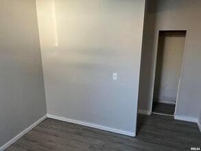 300 Colona Ave in Bartonville, IL - Building Photo - Building Photo